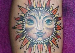 15 Tatuagens Inspiradoras do Sol para comemorar seu dia